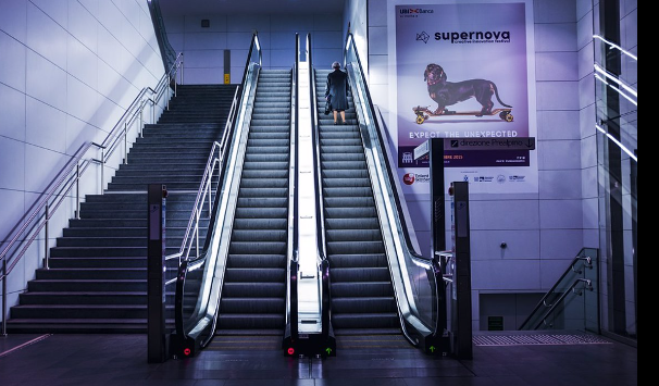 Escaleras-mecanicas-vs-normales